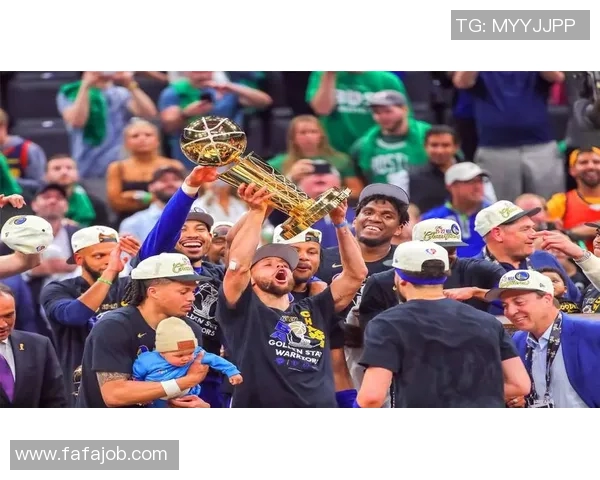 勇士与活塞激战三月二十五日赛季关键战役精彩回顾与分析 勇士与活塞激战三月二十五日赛季关键战役精彩回顾与分析