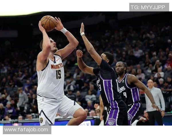 约基奇创历史三双新高掘金成功锁定西部第一宝座