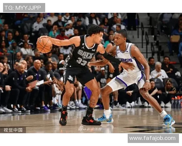 篮网与公牛激战三加时赛场上演惊心动魄的篮球对决 篮网与公牛激战三加时赛场上演惊心动魄的篮球对决