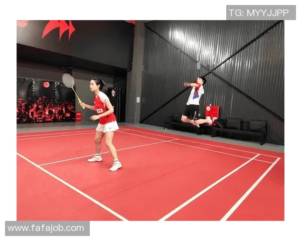 重庆羽毛球队在邀请赛中的默契配合与战术分析 重庆羽毛球队在邀请赛中的默契配合与战术分析